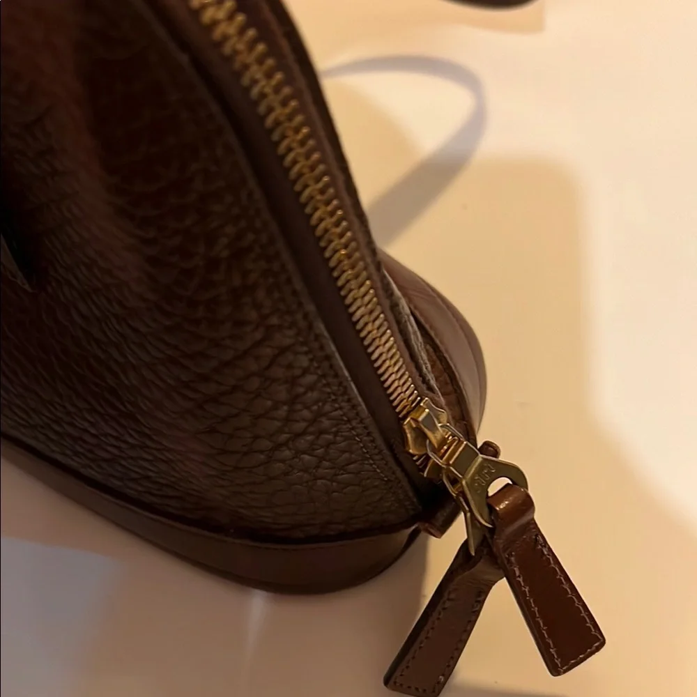 Dooney & Bourke Designer Brown Leather Handbag - Picture 3 of 4